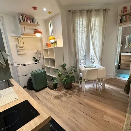 30 M In Apartment